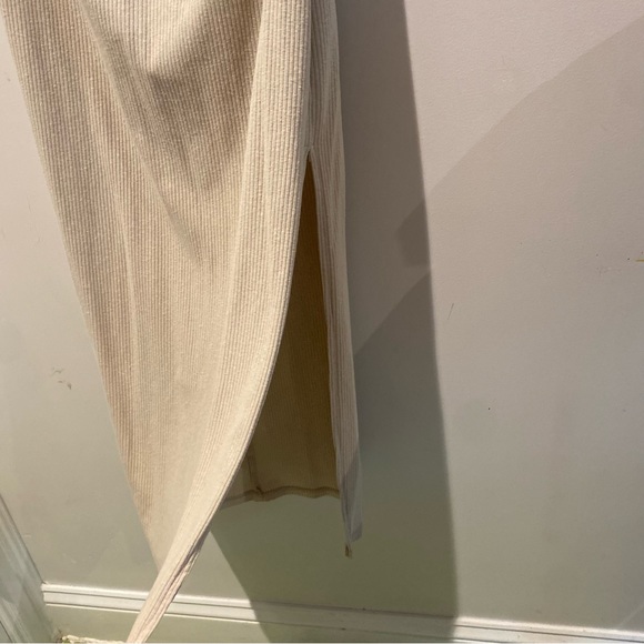 UO Veruca Knit Midi Dress - Picture 5 of 8